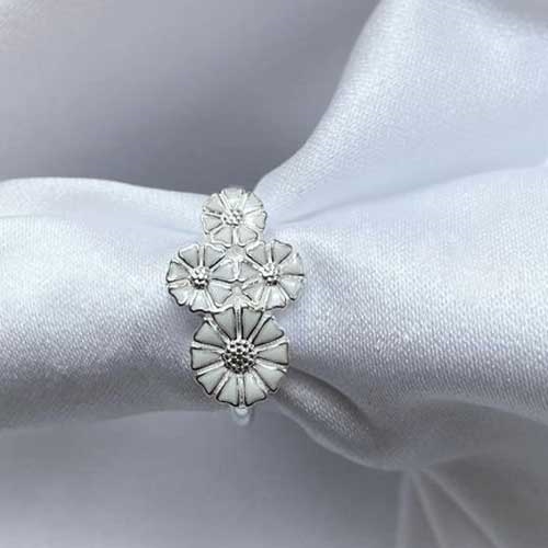 Lund Marguerit Ring i Sølv med 4 Margueritter
